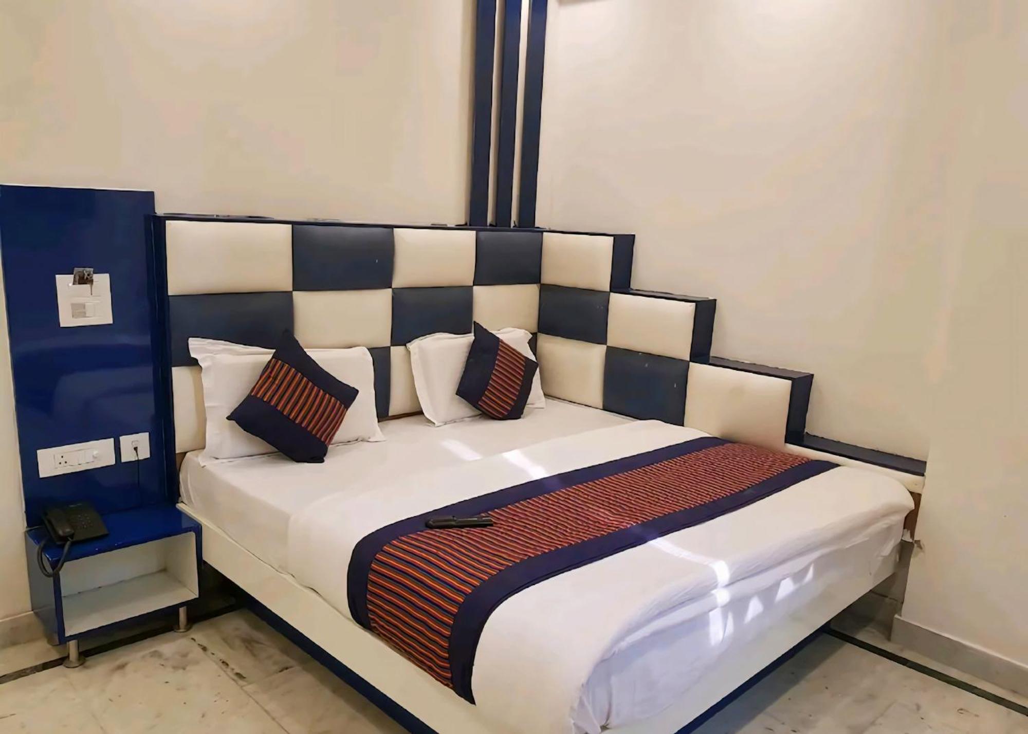Hotel Leo Continental نيودلهي المظهر الخارجي الصورة